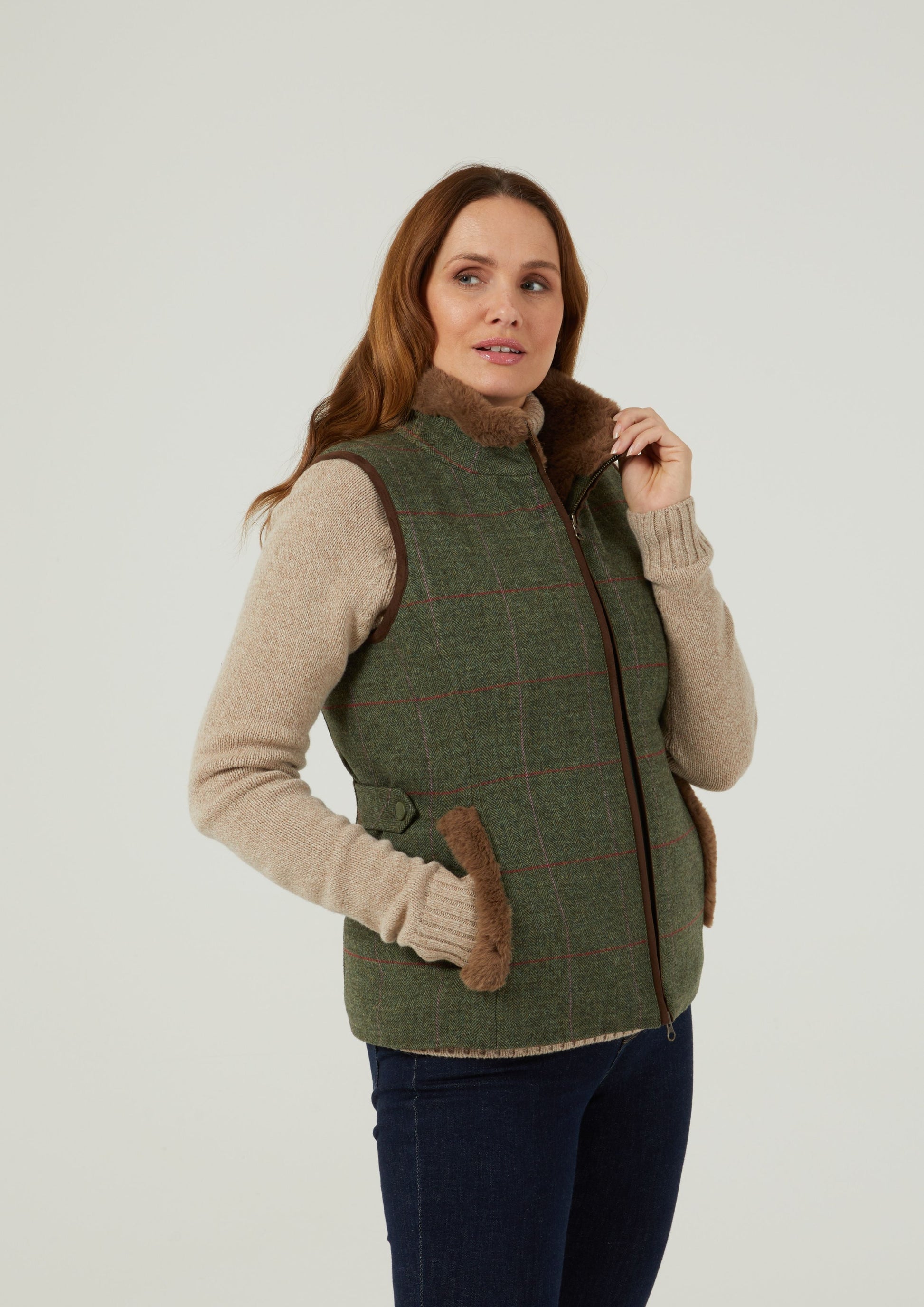 Combrook Ladies Tweed Gilet In Heath