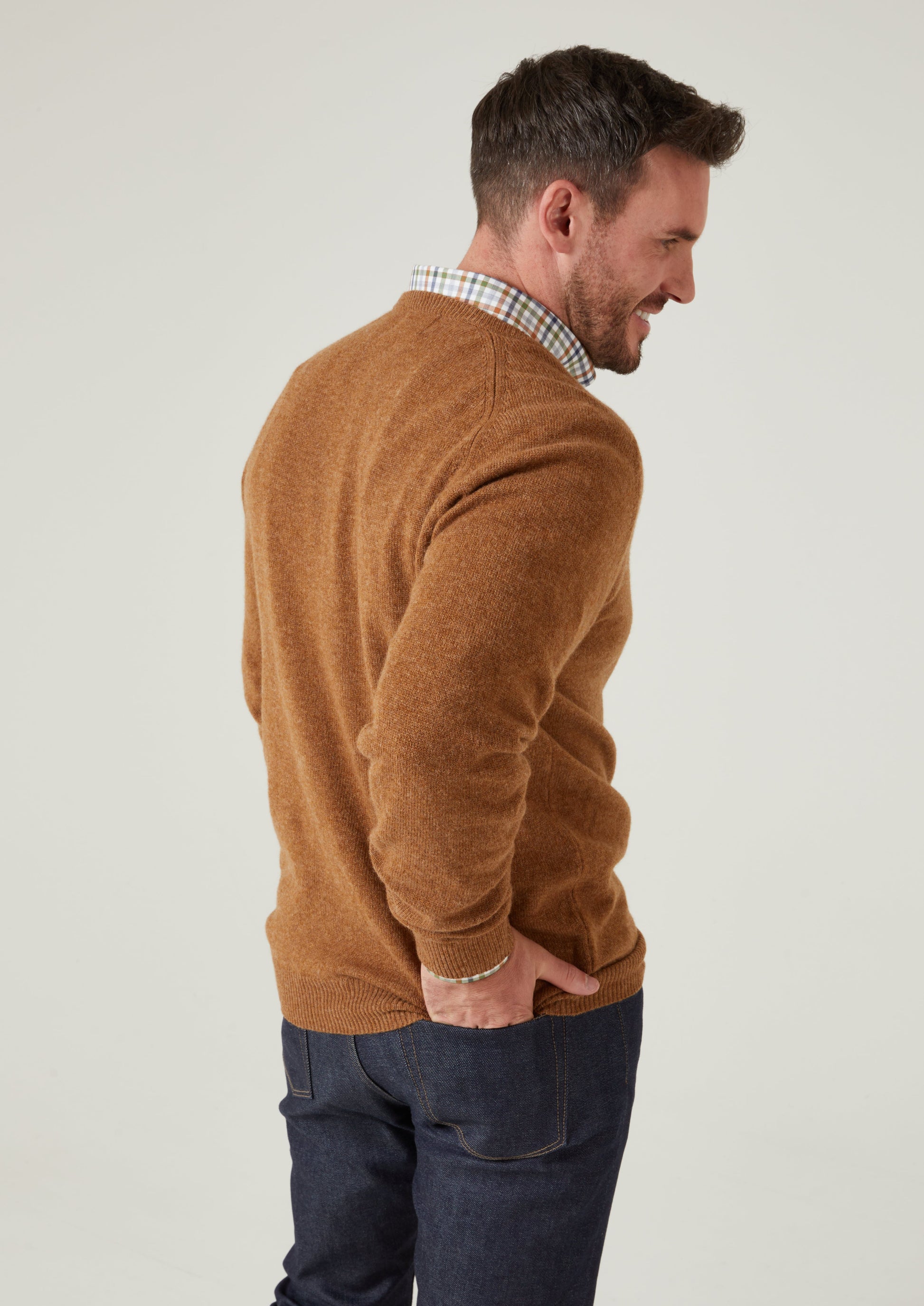 Kilsyth Men's Lambswool Jumper in Driftwood