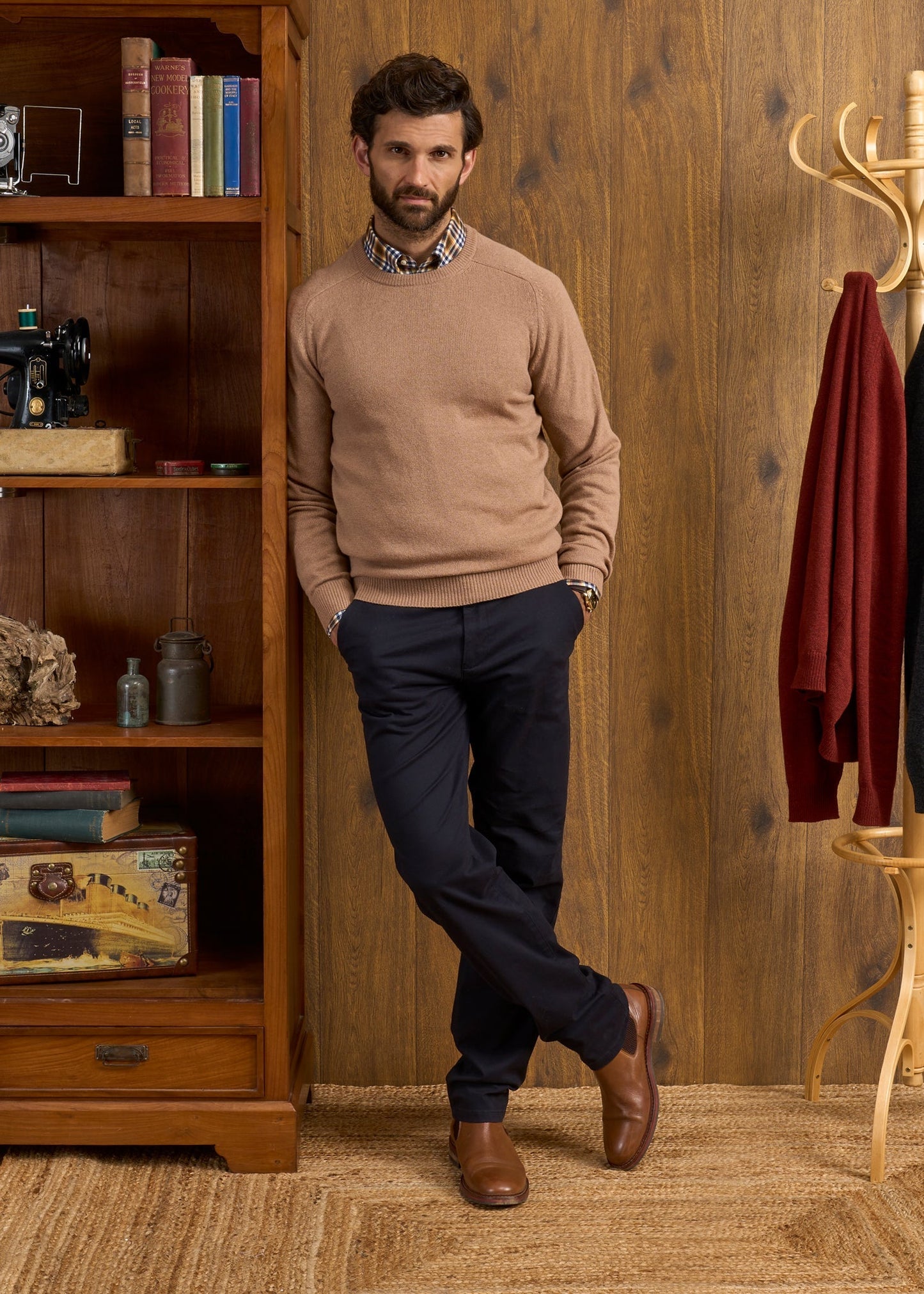 Lenzie Men's Lambswool Jumper In Camel