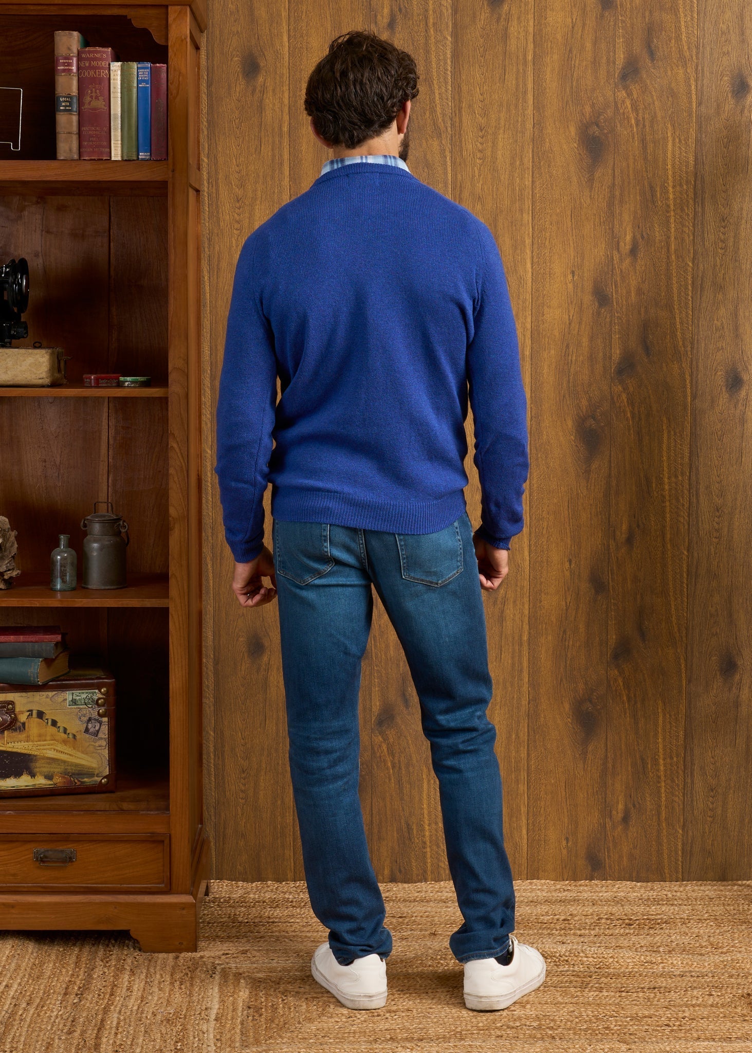 Lenzie Men's Lambswool Jumper In Persian