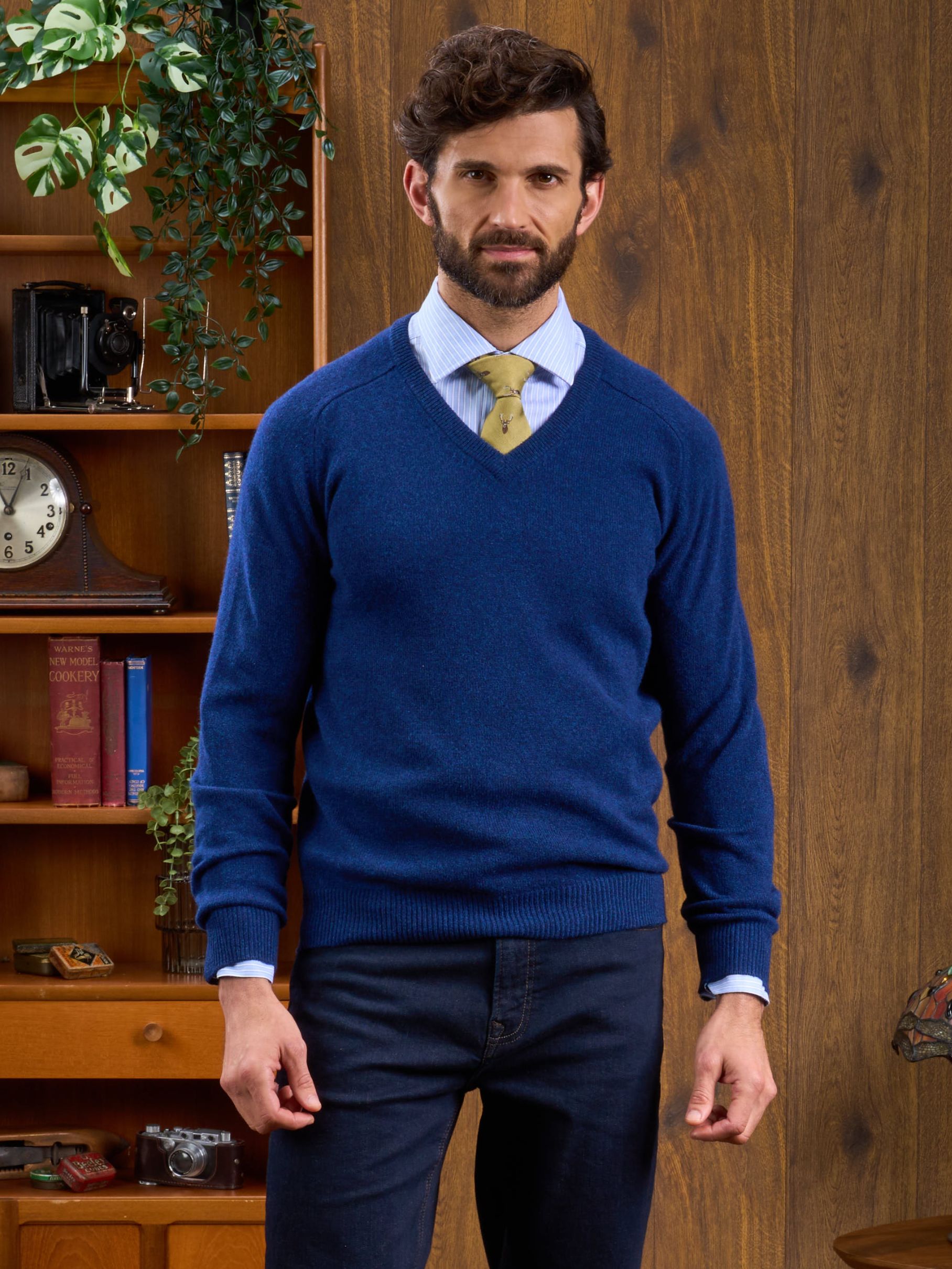 Lambswool Vee Neck Jumper in Pacific