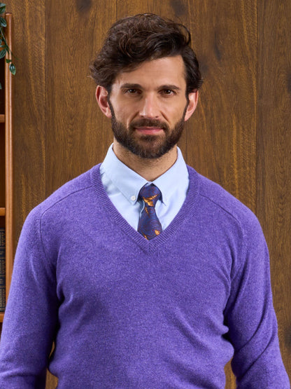 Lambswool Vee Neck Jumper in Purple