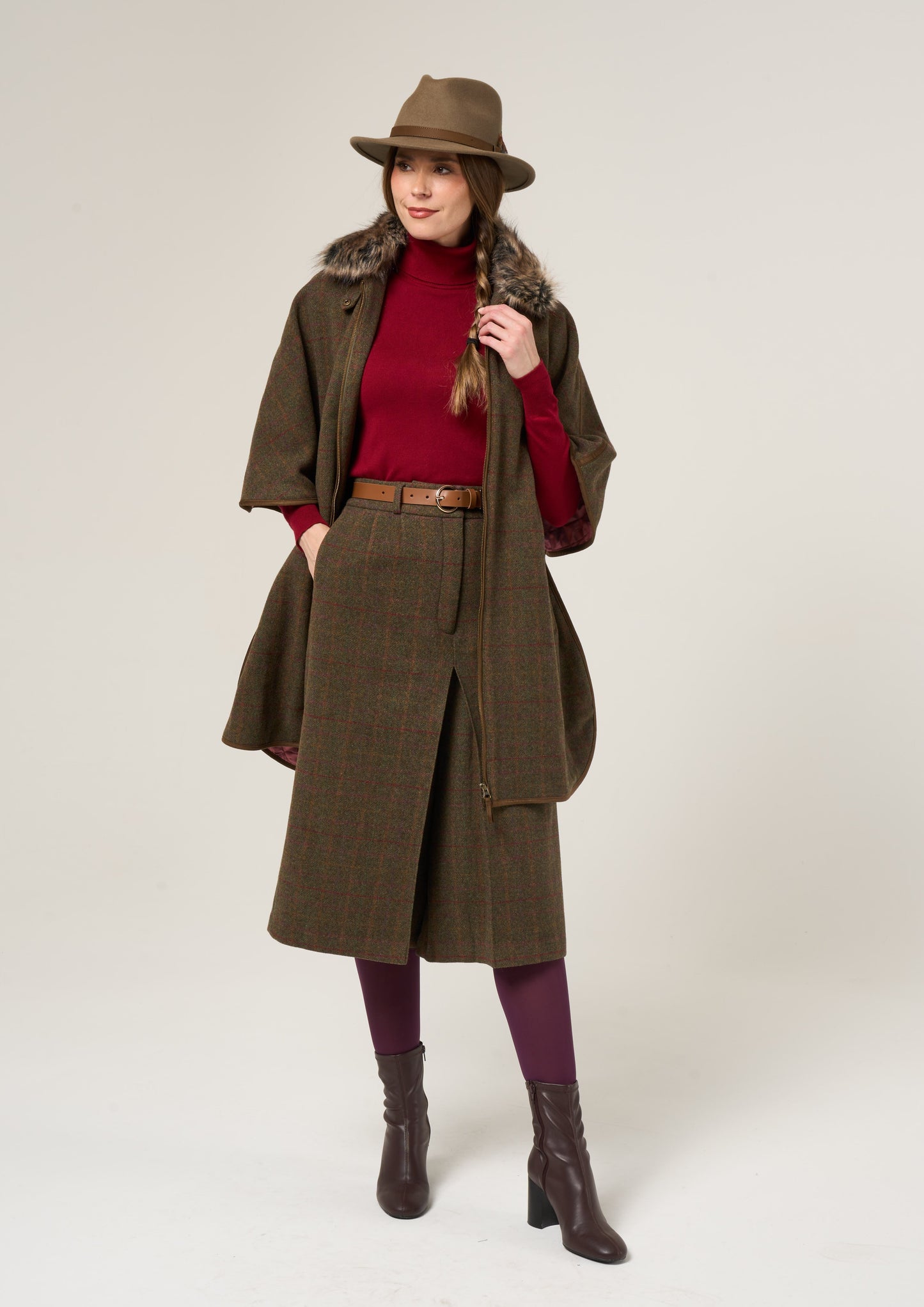 Surrey Ladies Tweed Cape In Hemlock