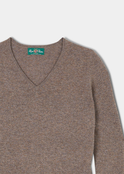 Ladies Geelong Lambswool Vee Neck Jumper In Teak